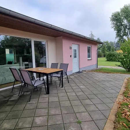 Reihenhaus Im Natur- Und Am Gross Labenzer See, Casa de Férias